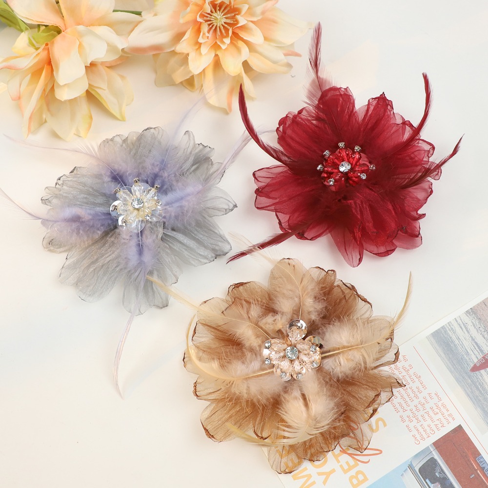Crystal Mesh Fabric - Broches Fleur en Plumes et Maille