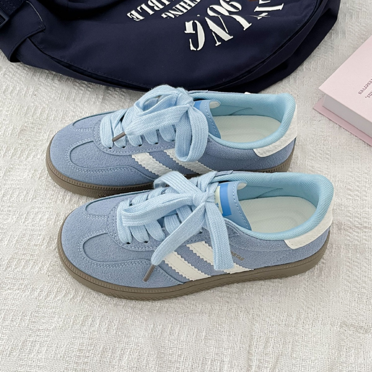 Sneakers vintage pour femmes,  - Guipure Lace Panel avis et prix